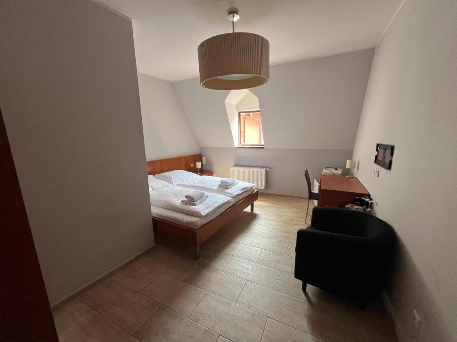 Nevinne Apartmany كولين المظهر الخارجي الصورة