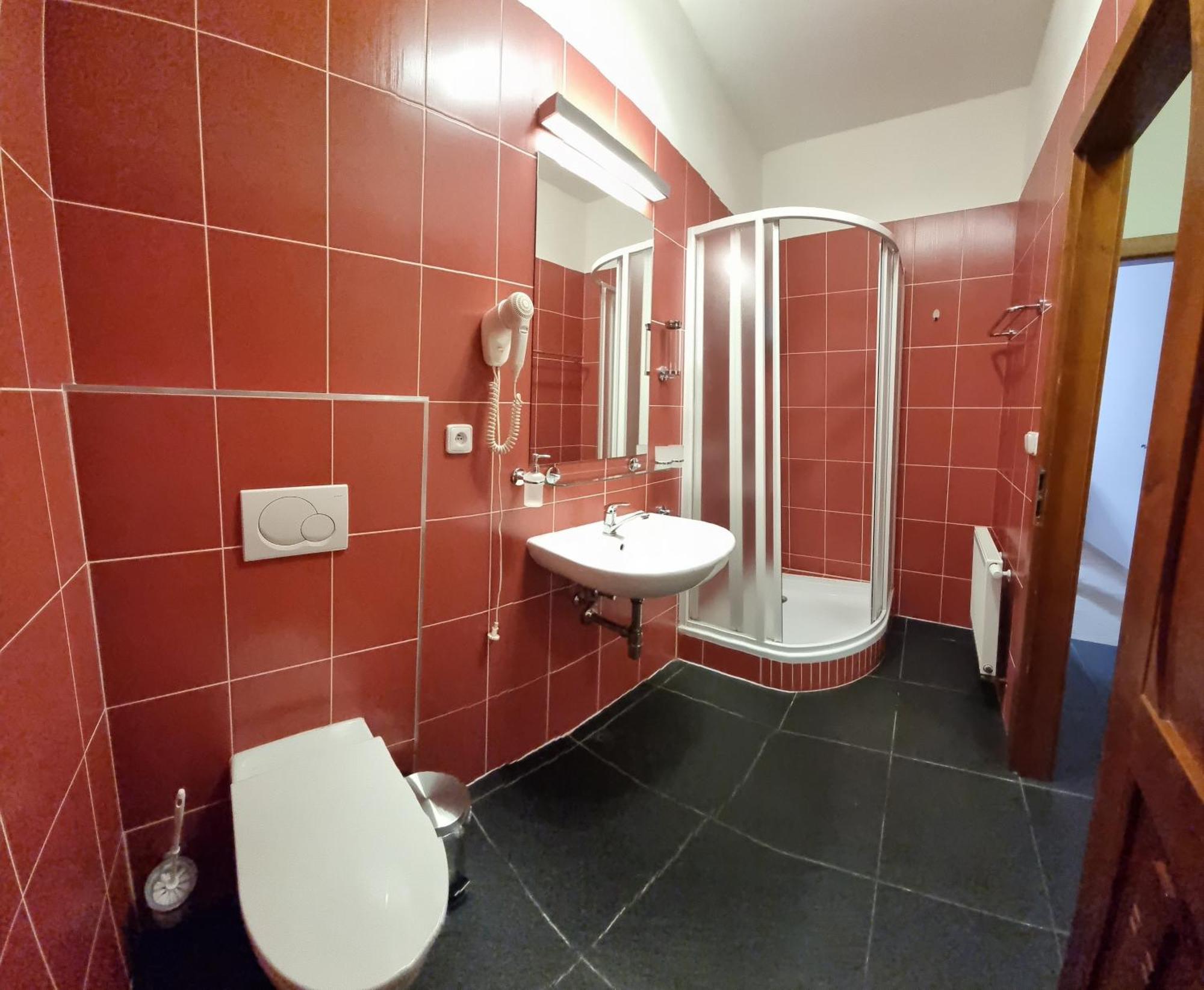 Nevinne Apartmany كولين المظهر الخارجي الصورة