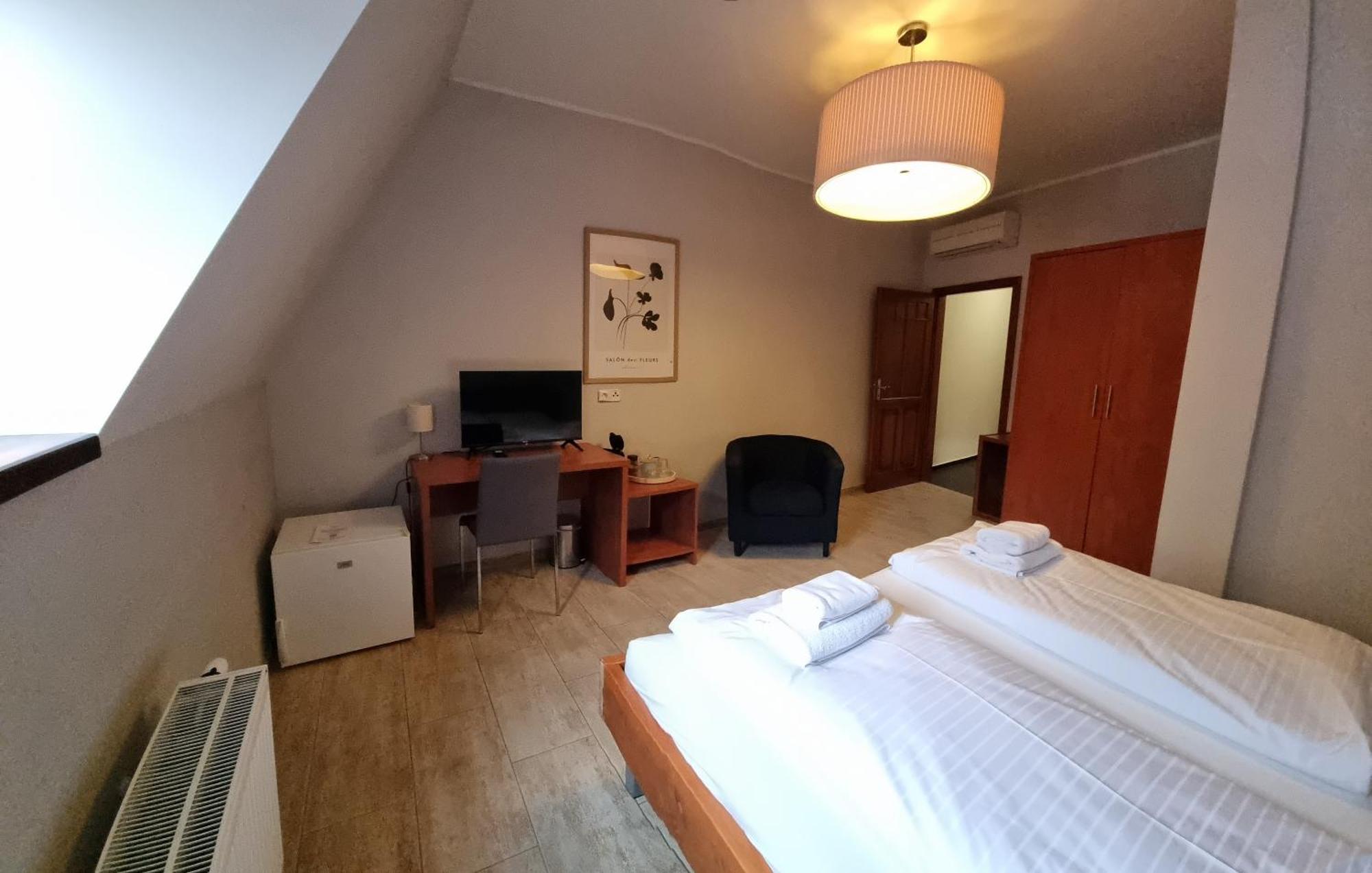 Nevinne Apartmany كولين المظهر الخارجي الصورة
